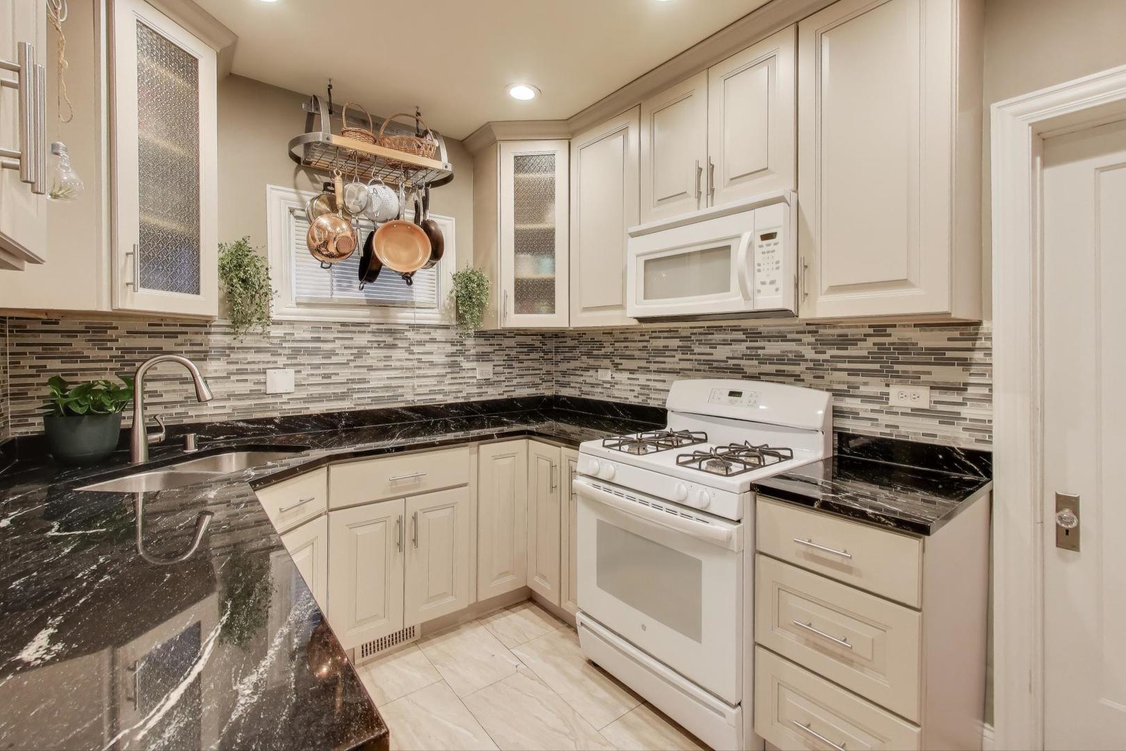 3418 Wesley Avenue, Berwyn, IL 60402