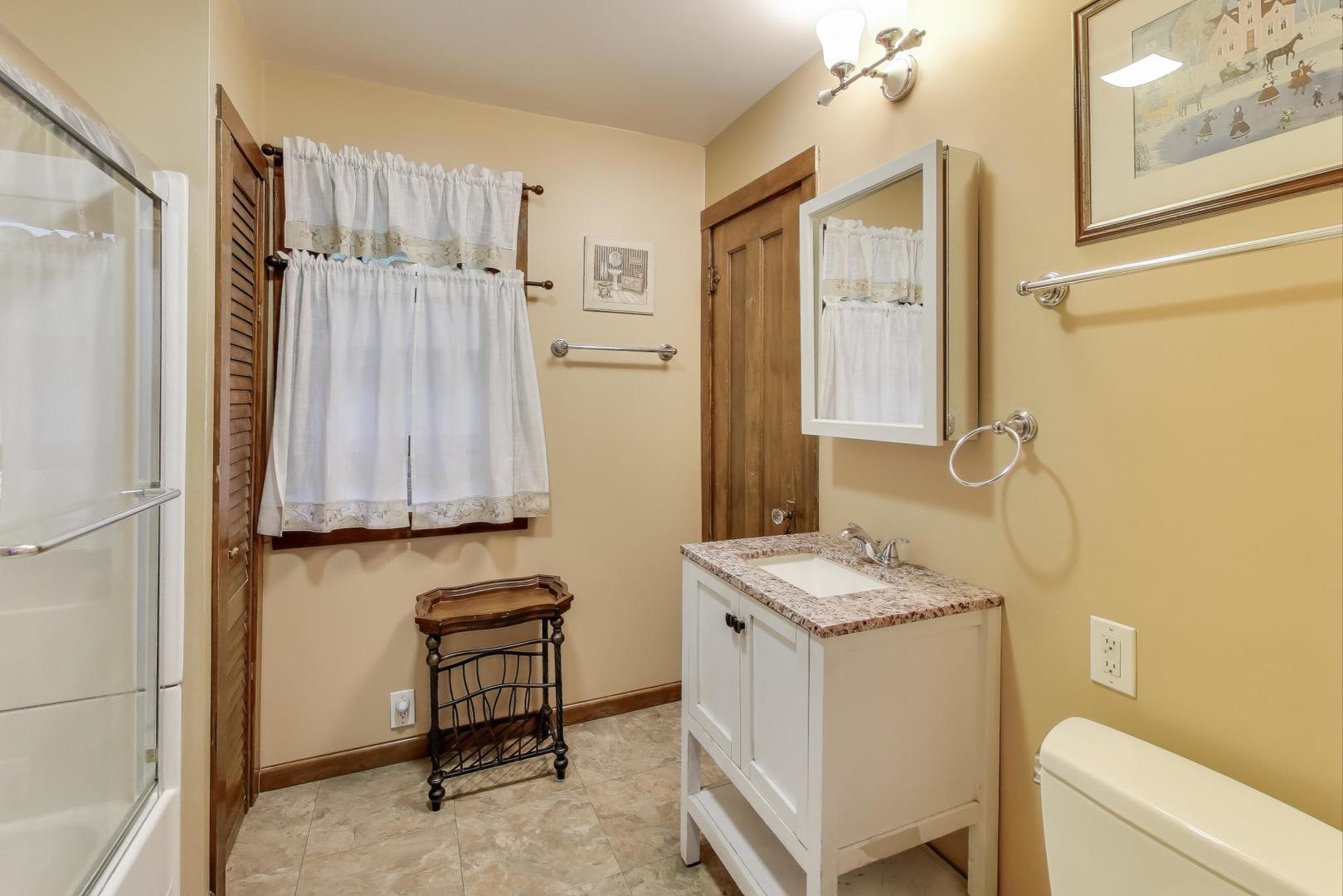 3418 Wesley Avenue, Berwyn, IL 60402