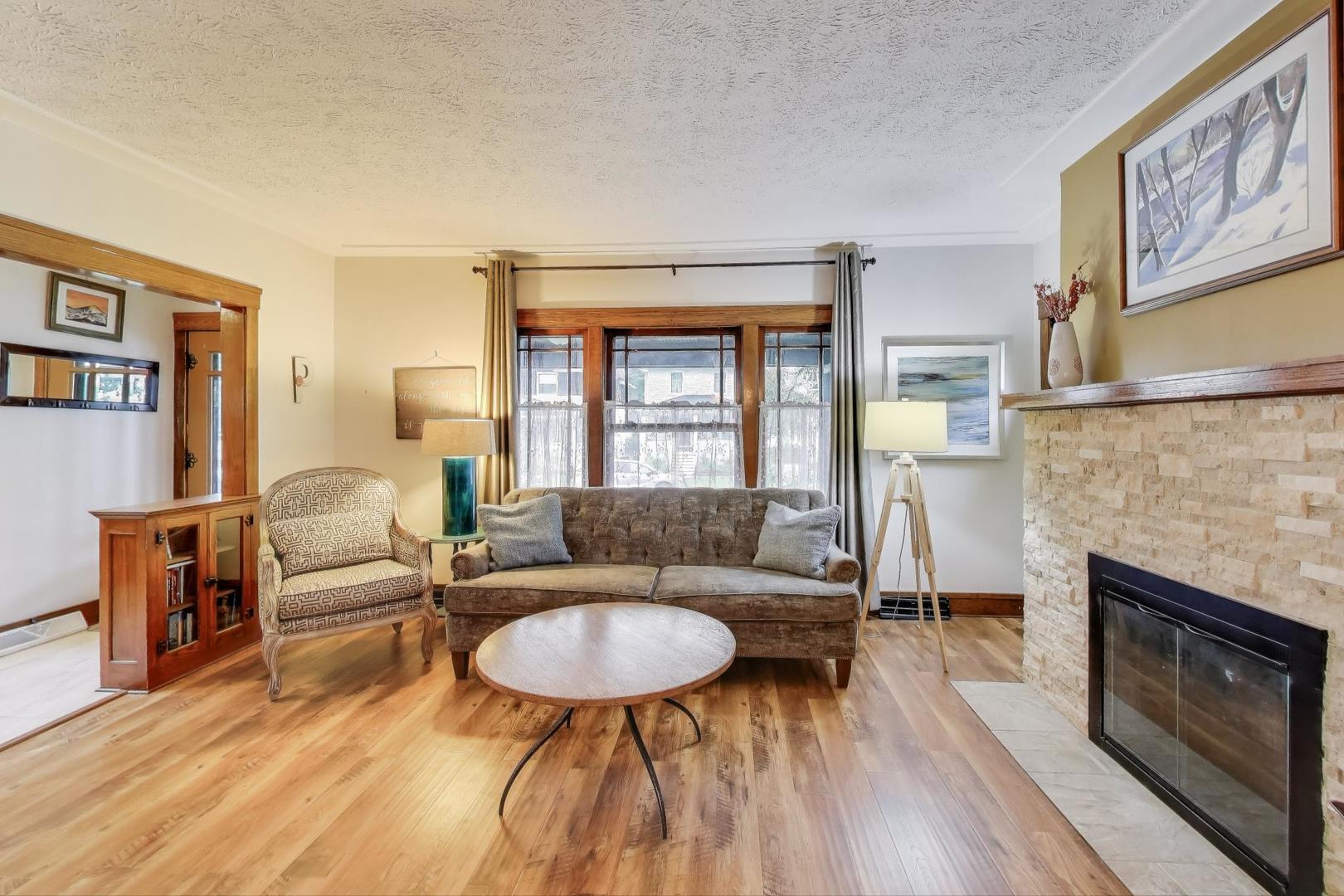 3418 Wesley Avenue, Berwyn, IL 60402