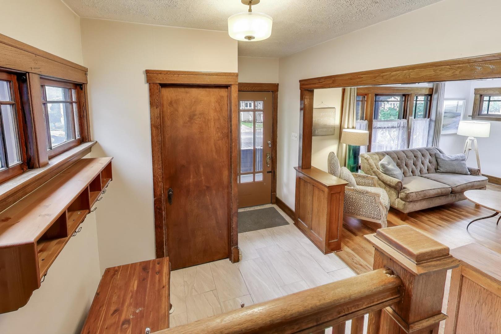 3418 Wesley Avenue, Berwyn, IL 60402