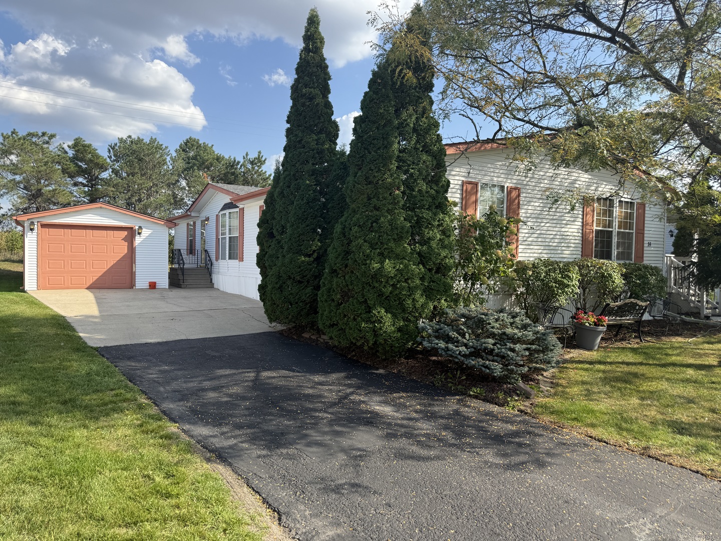 35 Partridge Lane, Beecher, IL 60401