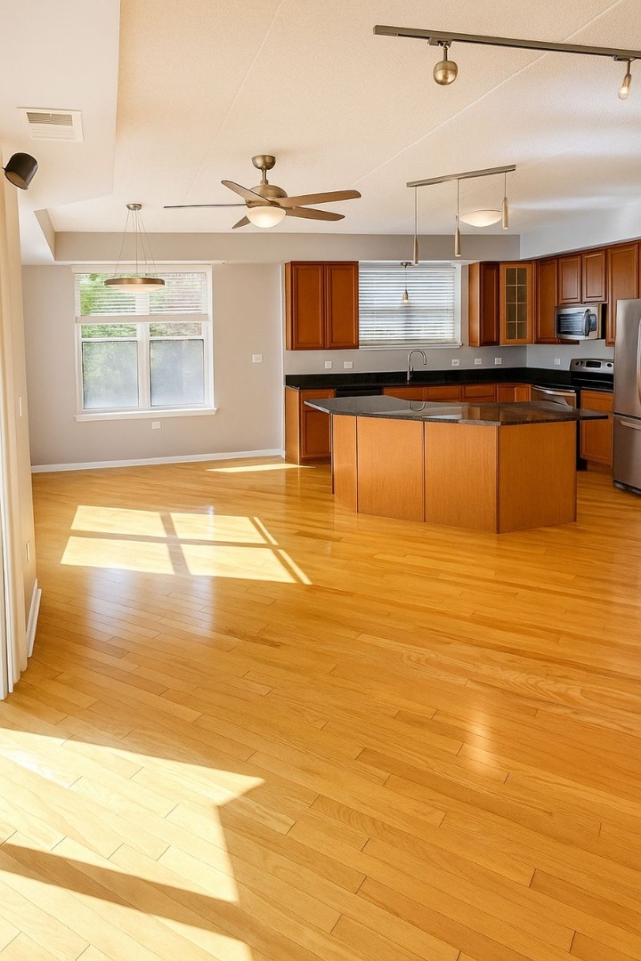 77 N Quentin Road #202, Palatine, IL 60067