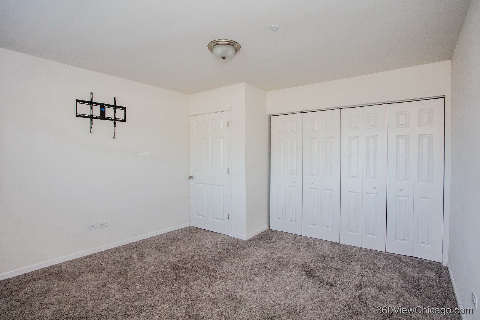 4326 Monroe Avenue, Naperville, IL 60564