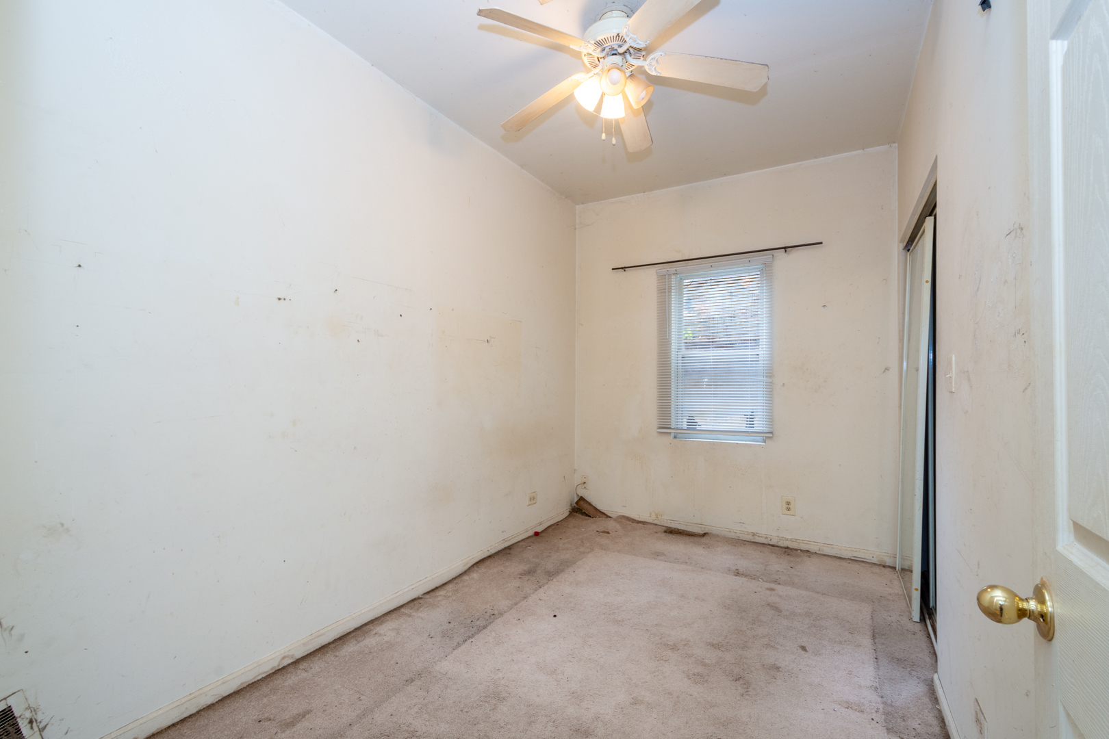 38178 N 1st Avenue, Spring Grove, IL 60081