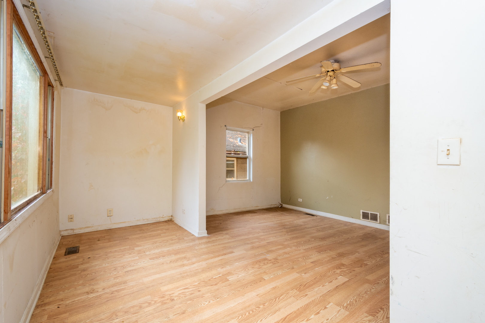 38178 N 1st Avenue, Spring Grove, IL 60081