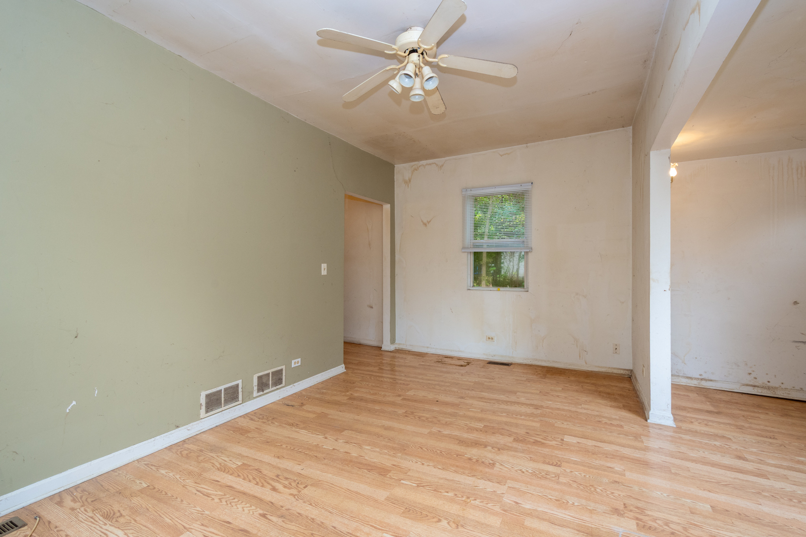38178 N 1st Avenue, Spring Grove, IL 60081