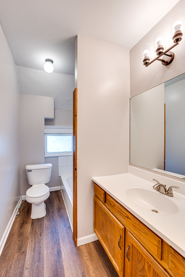 523 GRAND Avenue #3, Aurora, IL 60506