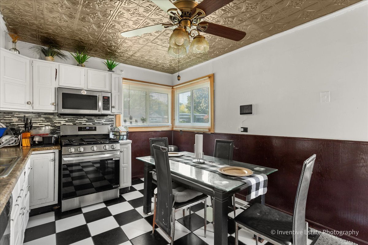 3030 W 85th Street, Chicago, IL 60652