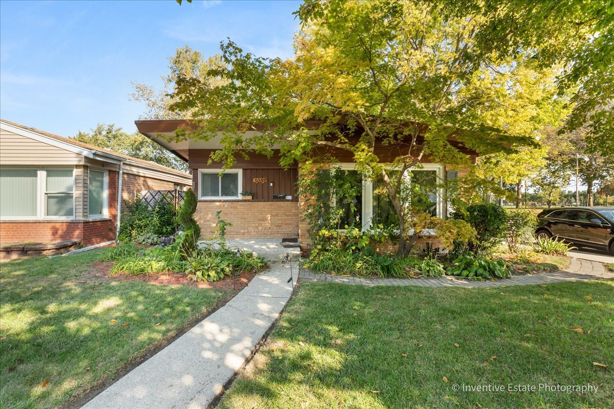 3030 W 85th Street, Chicago, IL 60652