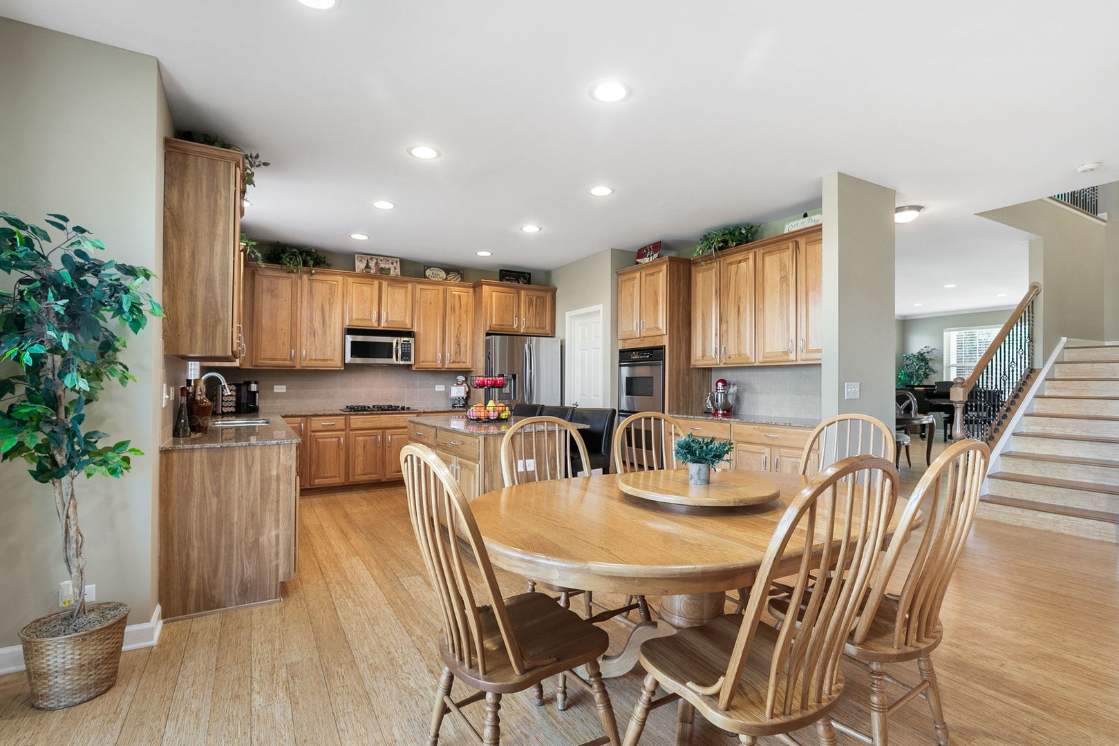 2511 Bluewater Drive, Wauconda, IL 60084