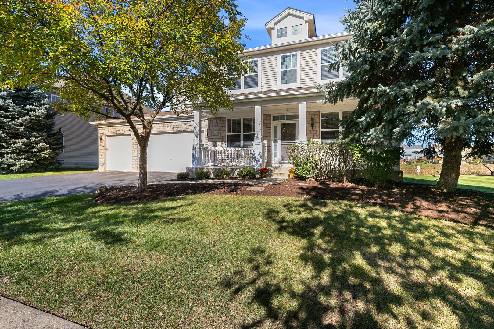2511 Bluewater Drive, Wauconda, IL 60084