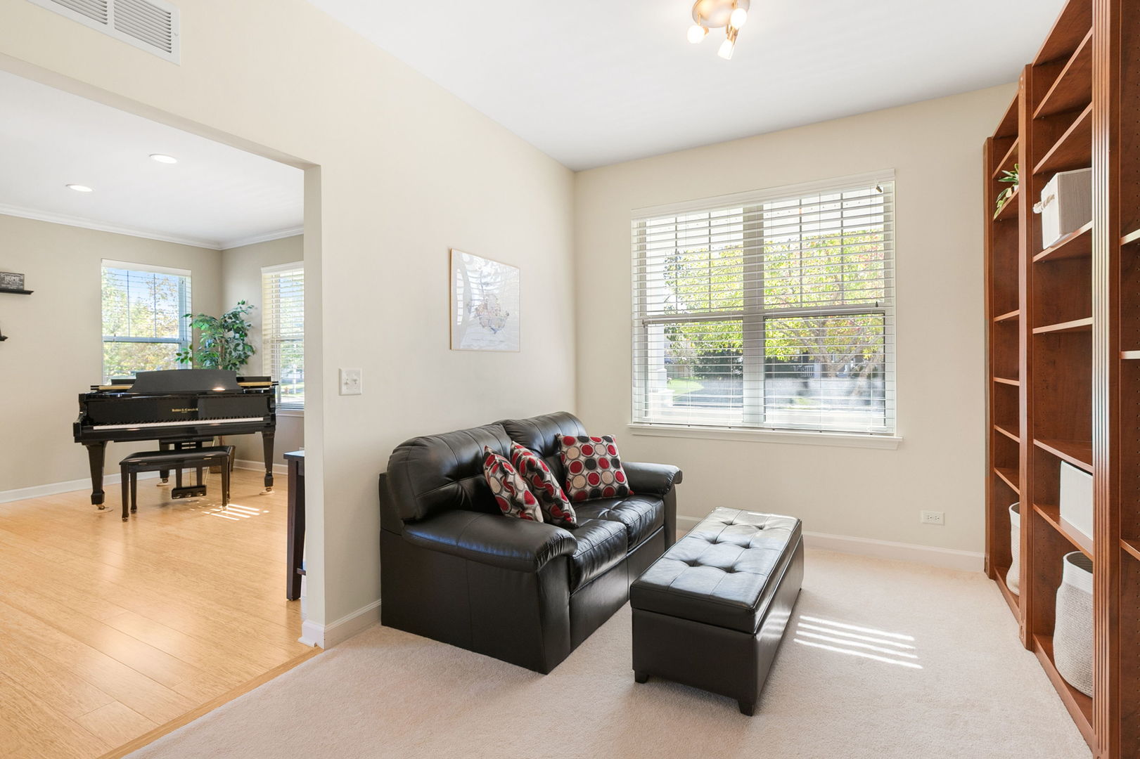 2511 Bluewater Drive, Wauconda, IL 60084