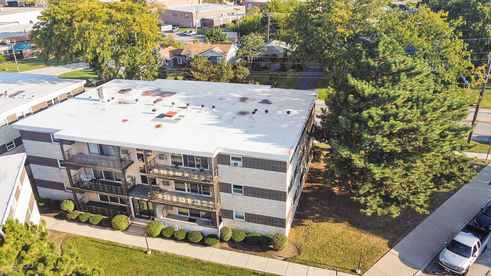 301 E Plainfield Road #6, La Grange, IL 60525