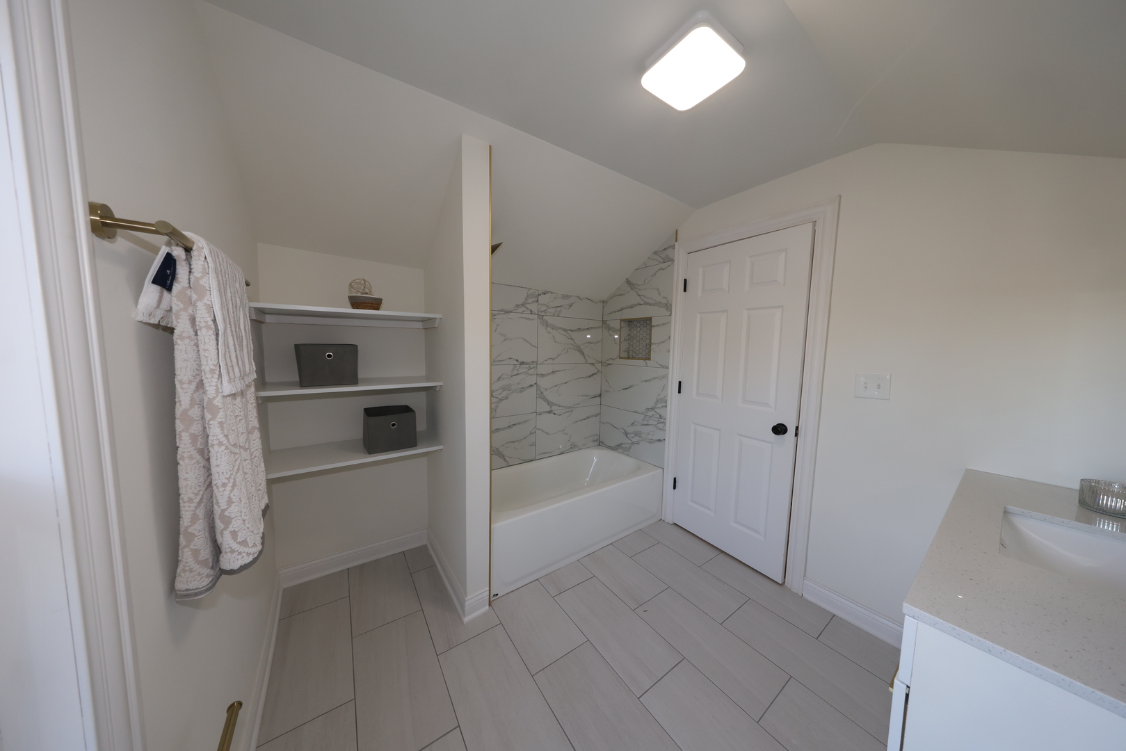 11173 S Hermosa Avenue, Chicago, IL 60643