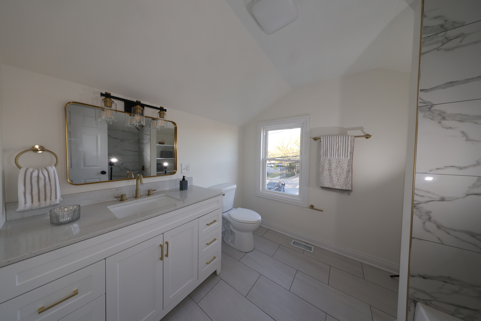 11173 S Hermosa Avenue, Chicago, IL 60643