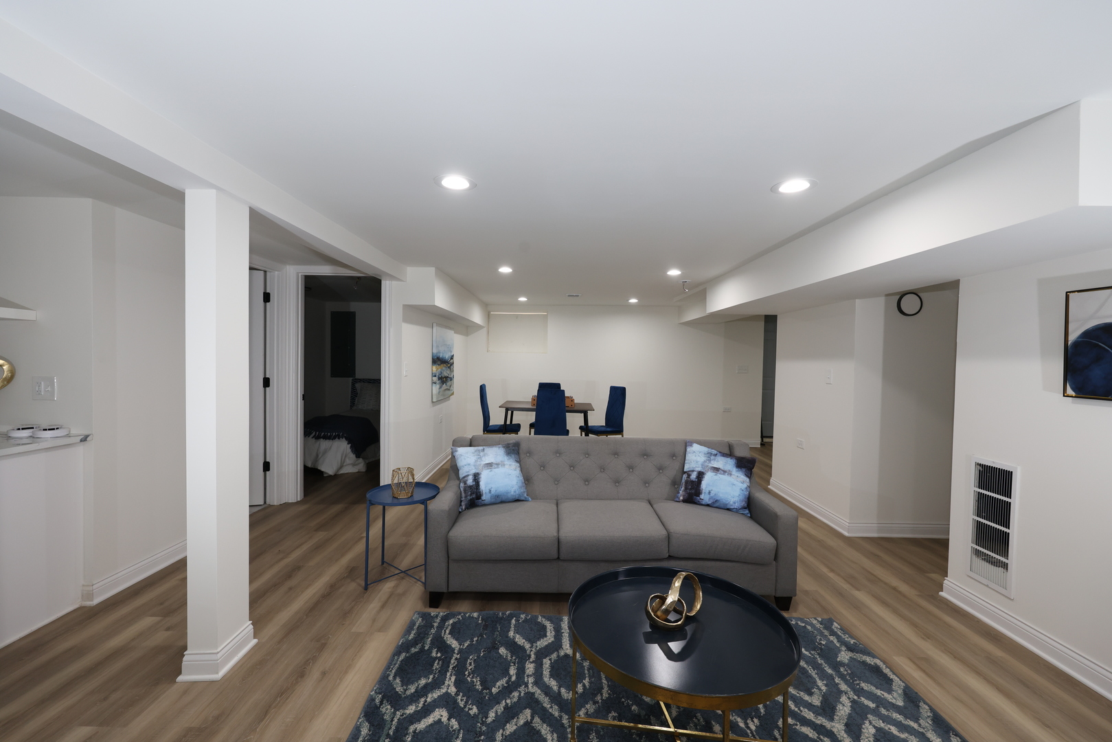 11173 S Hermosa Avenue, Chicago, IL 60643