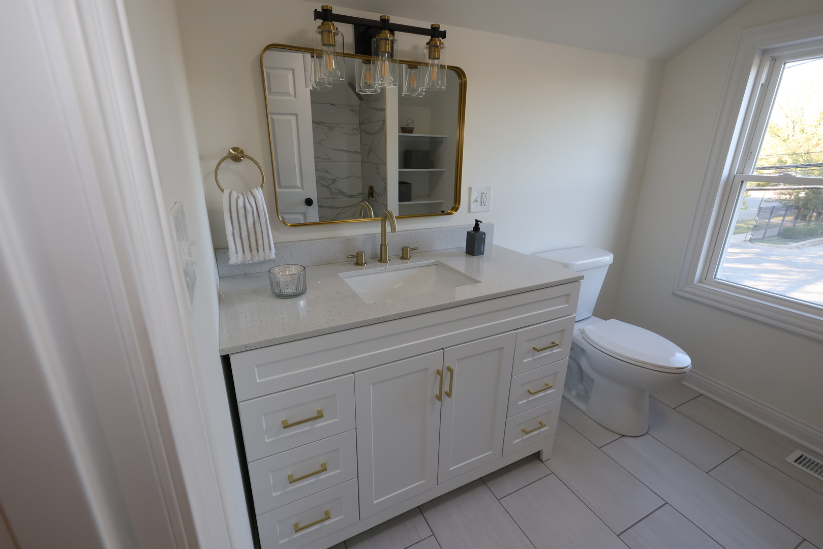 11173 S Hermosa Avenue, Chicago, IL 60643