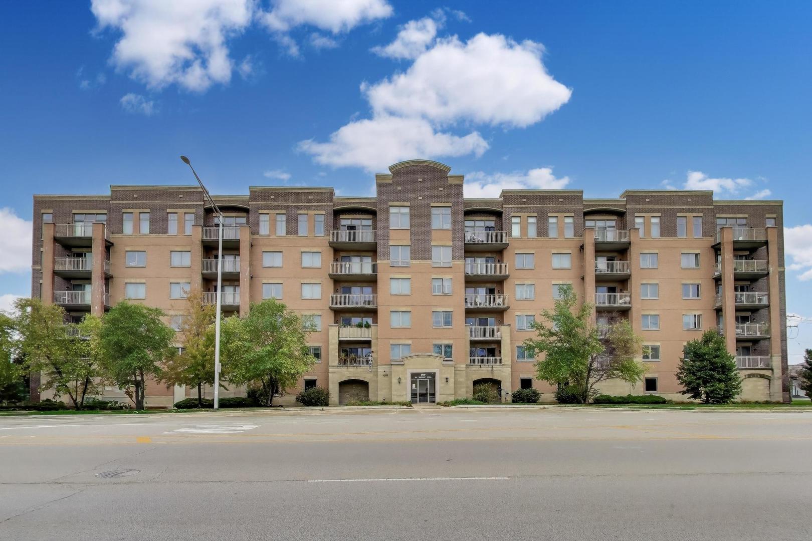 77 N Wolf Road #312, Northlake, IL 60164