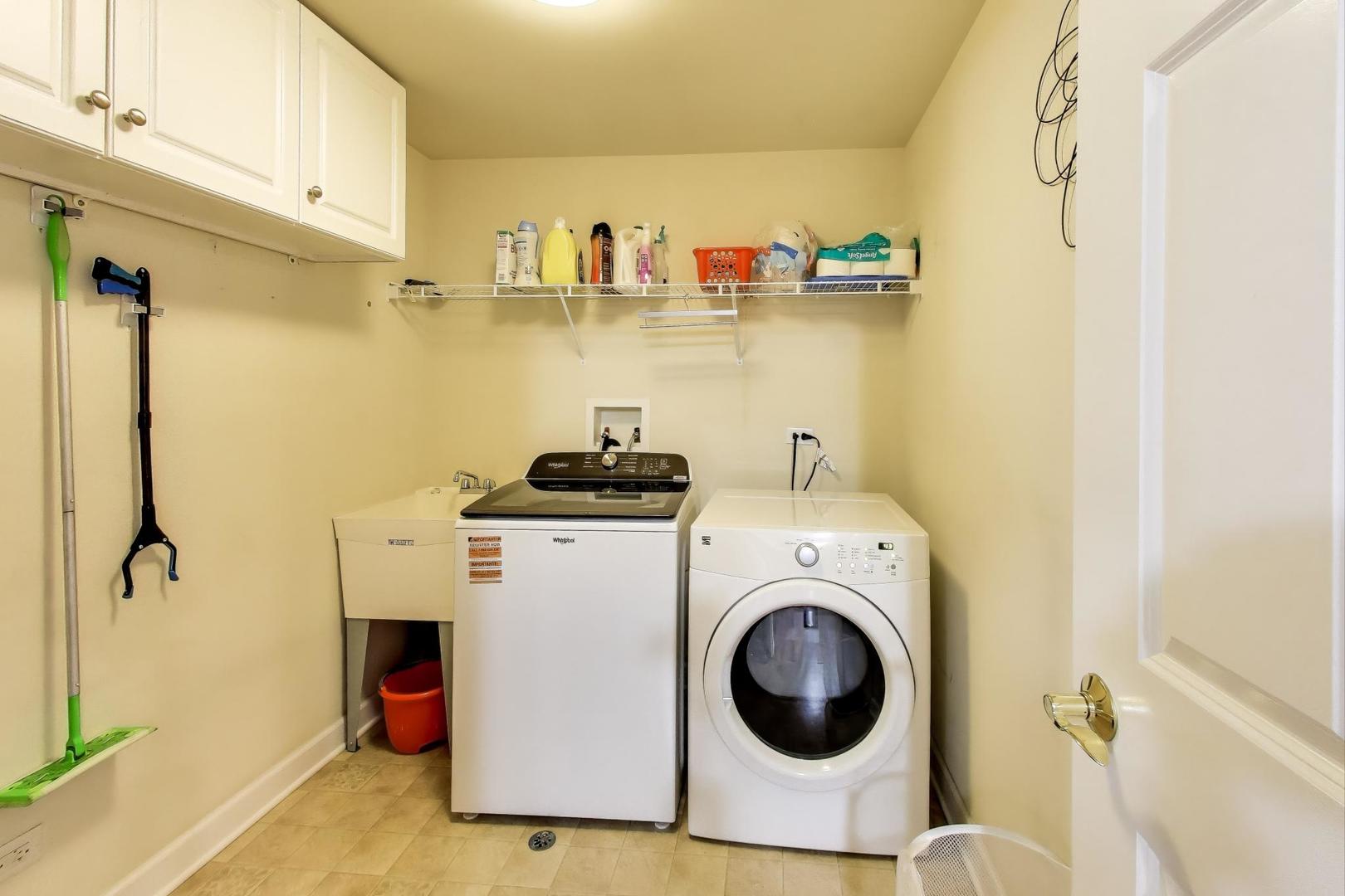 77 N Wolf Road #312, Northlake, IL 60164