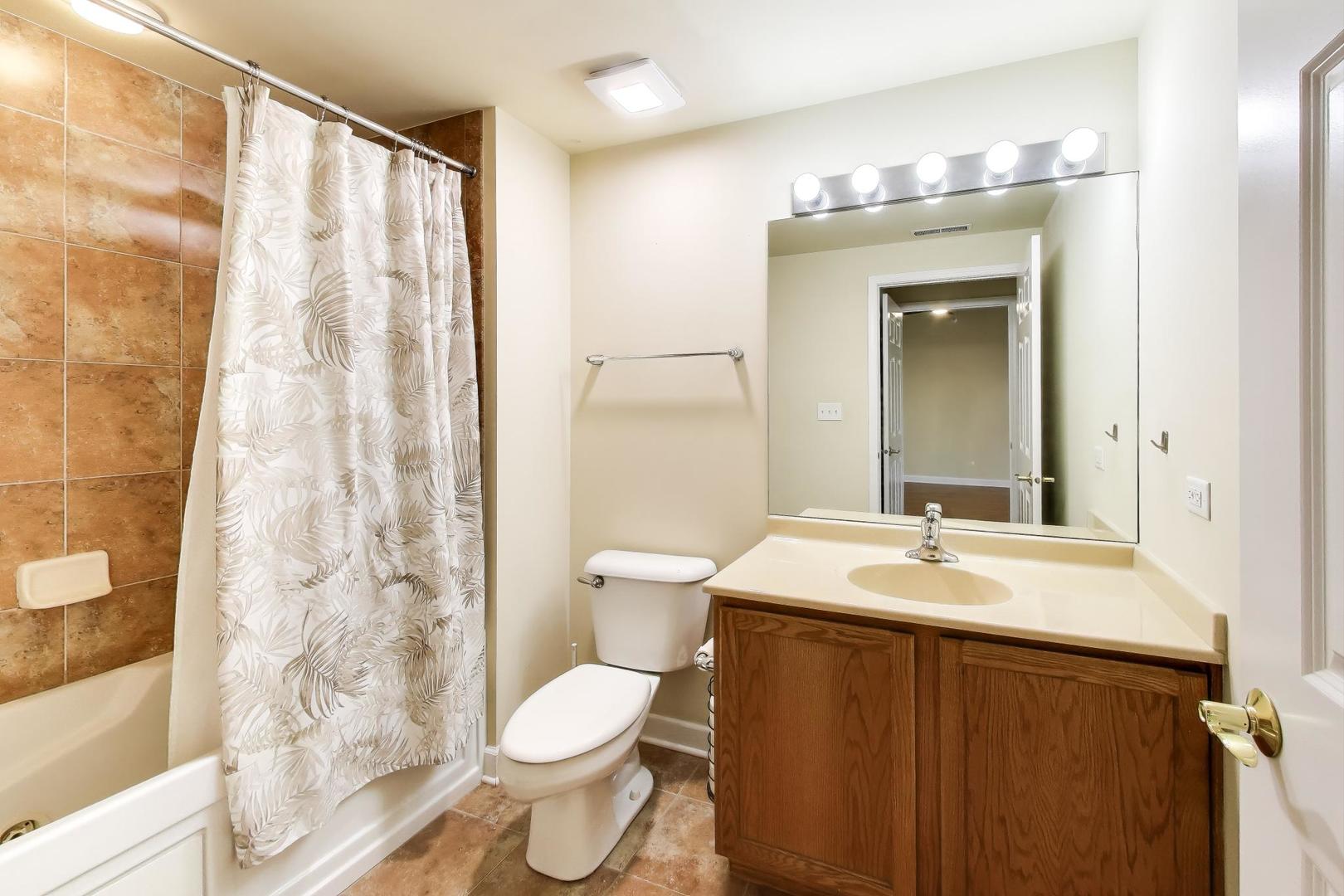 77 N Wolf Road #312, Northlake, IL 60164