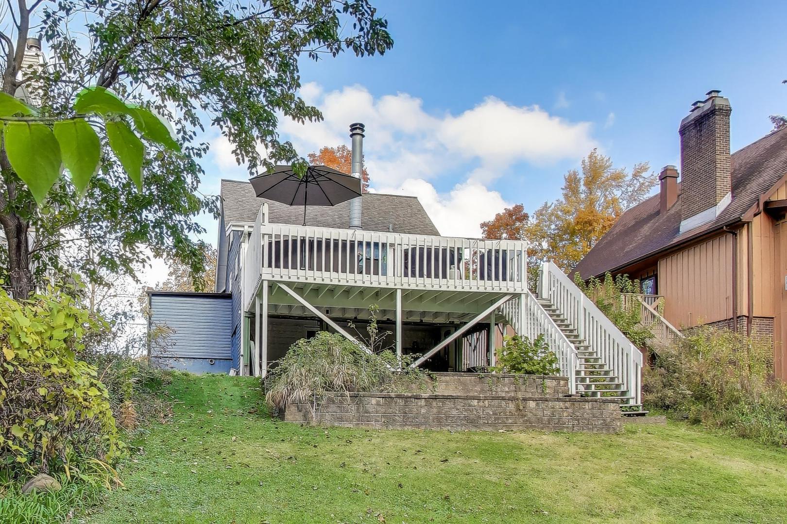 21465 W Crescent Drive, Mundelein, IL 60060