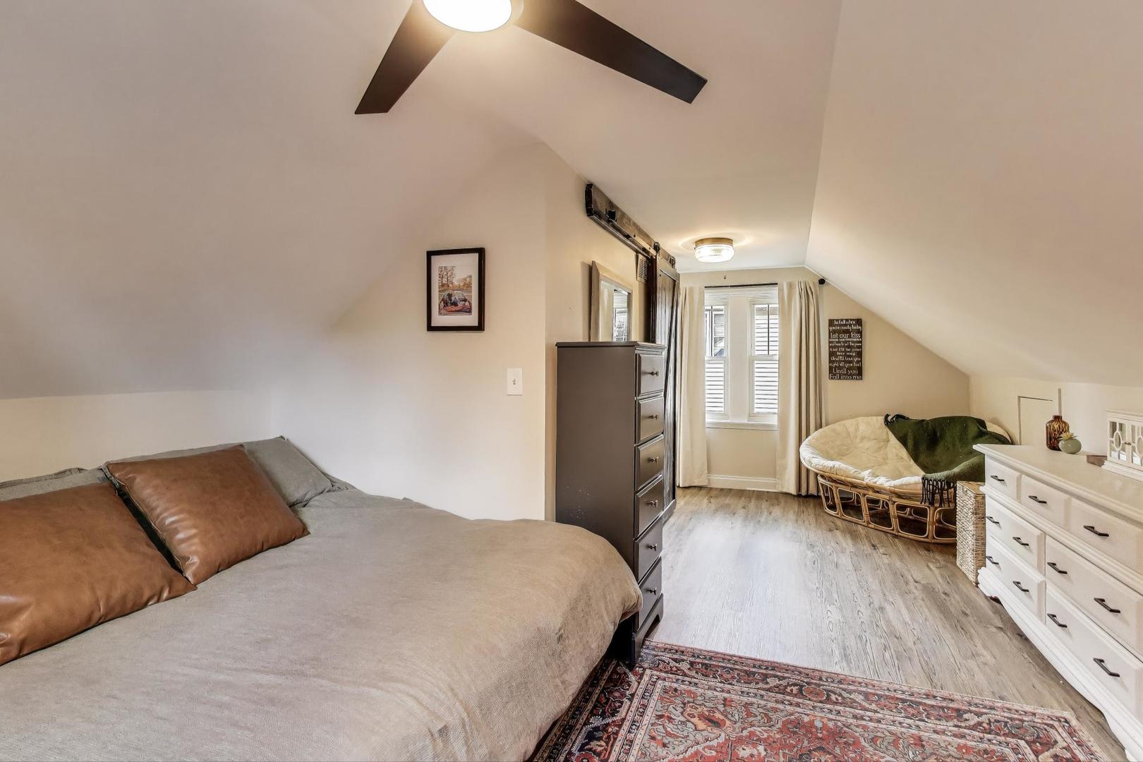 21465 W Crescent Drive, Mundelein, IL 60060