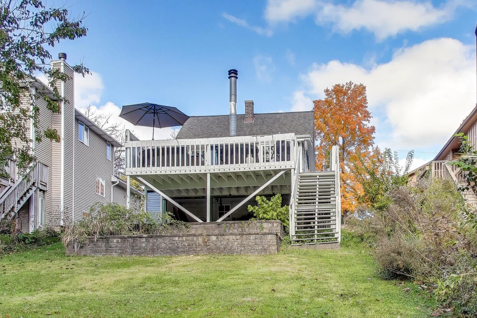 21465 W Crescent Drive, Mundelein, IL 60060