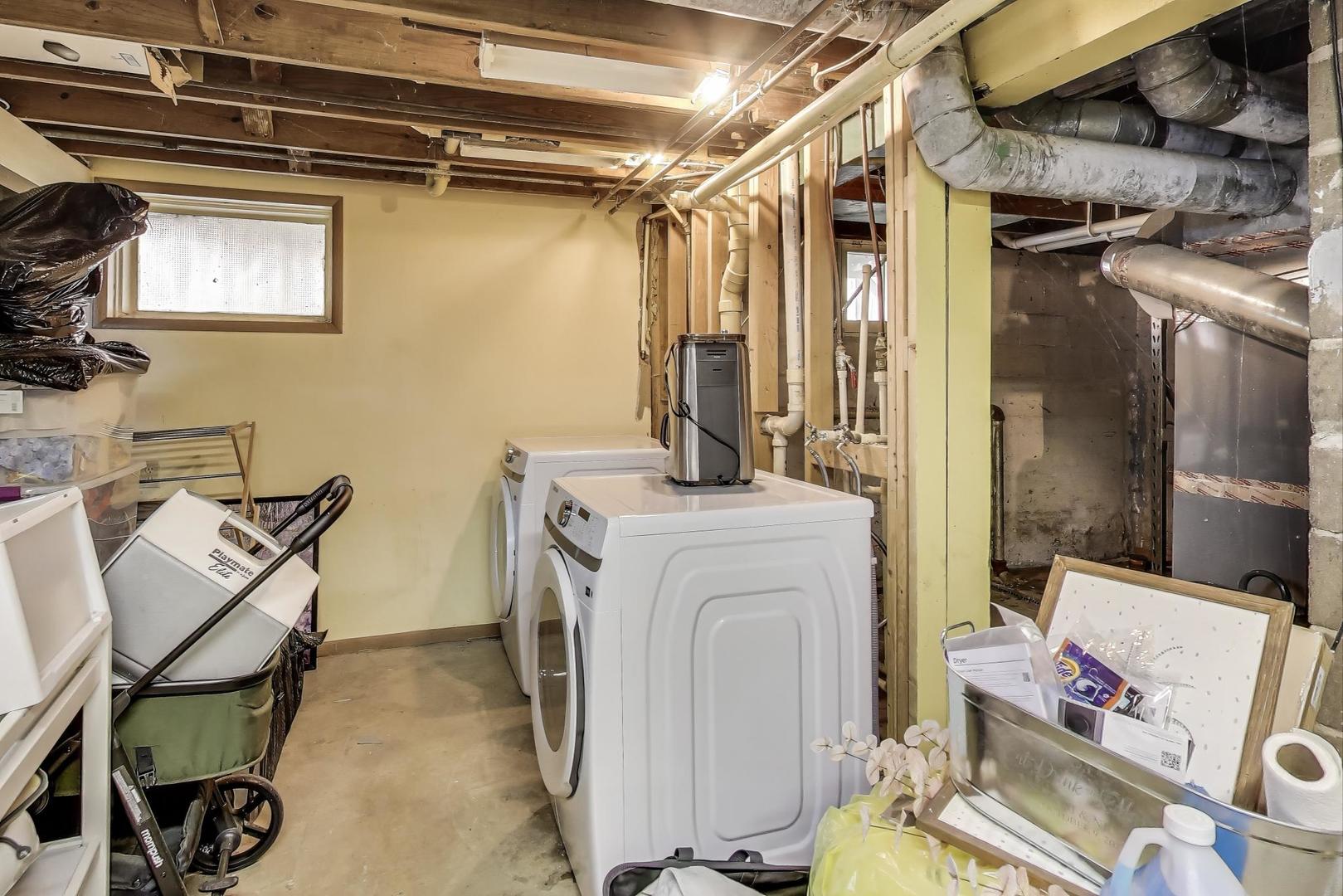 21465 W Crescent Drive, Mundelein, IL 60060