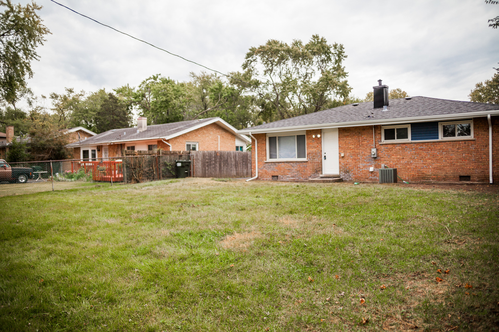 3102 Wilshire Avenue, Markham, IL 60428
