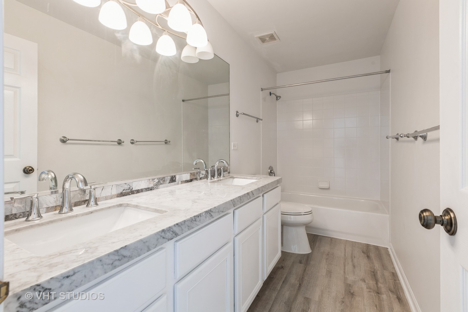 2895 Lahinch Court, Aurora, IL 60503