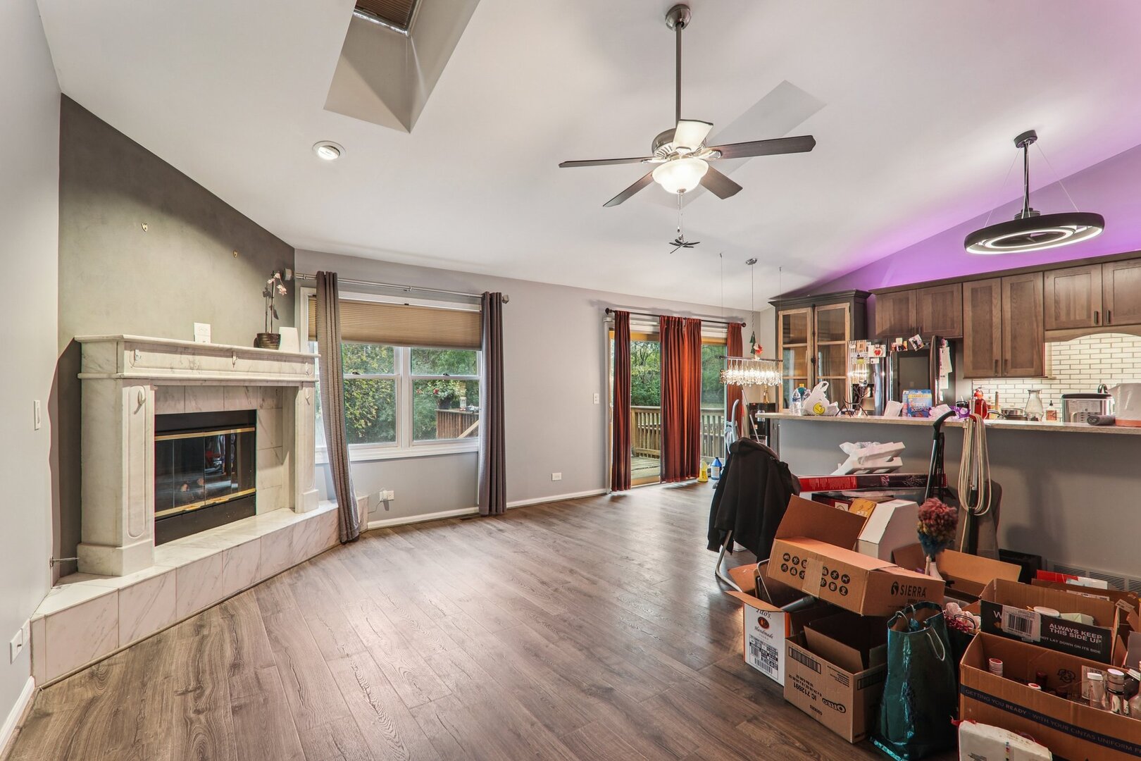 603 RIVER BLUFF Drive #603, Carpentersville, IL 60110