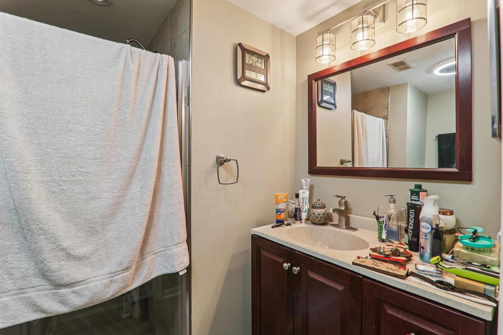 603 RIVER BLUFF Drive #603, Carpentersville, IL 60110