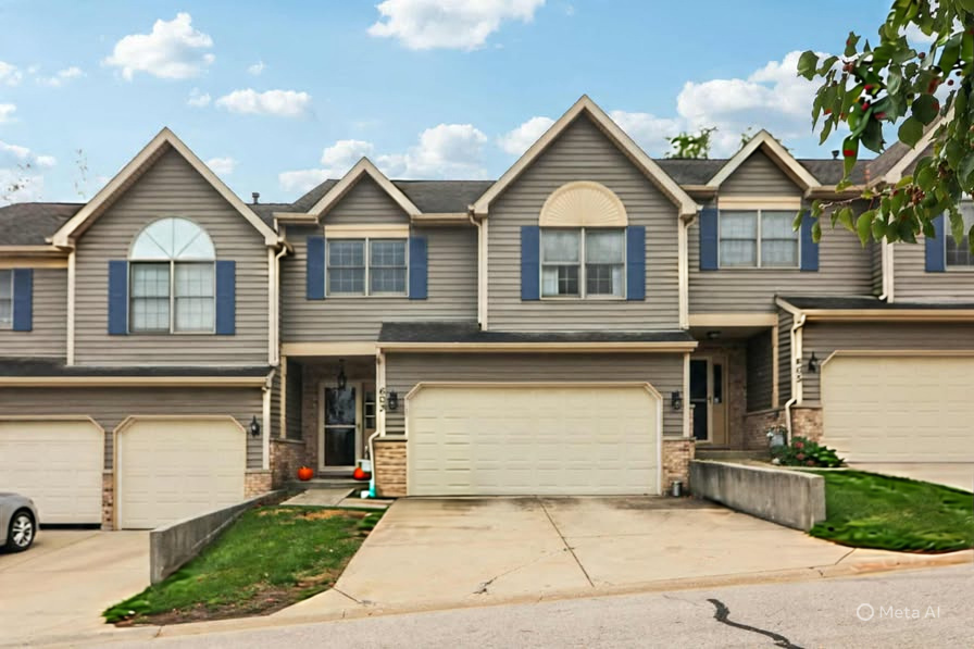 603 RIVER BLUFF Drive #603, Carpentersville, IL 60110