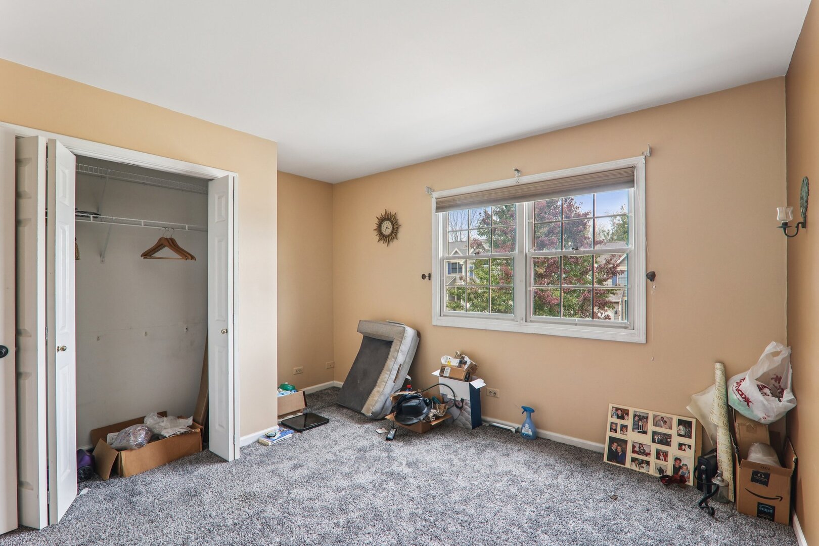 603 RIVER BLUFF Drive #603, Carpentersville, IL 60110