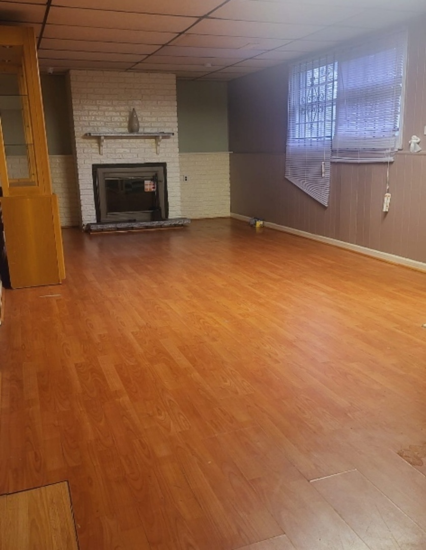 1637 215th Place, Sauk Village, IL 60411