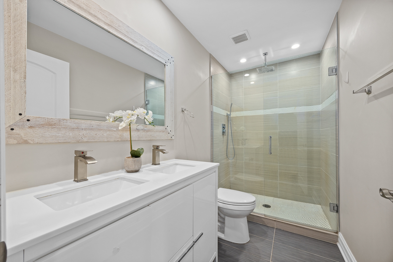 1208 N Doe Road, Palatine, IL 60067