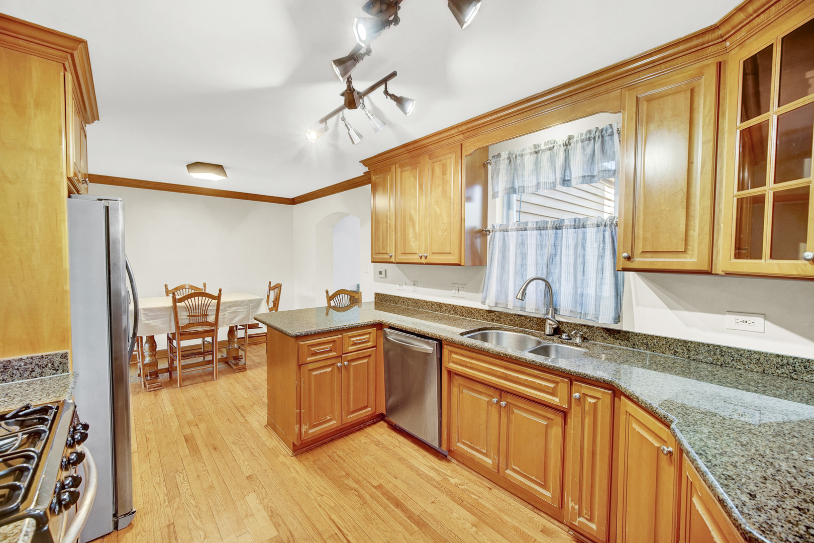 3812 W 109th Place, Chicago, IL 60655