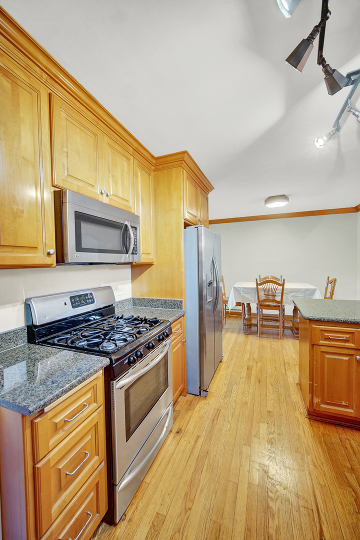 3812 W 109th Place, Chicago, IL 60655