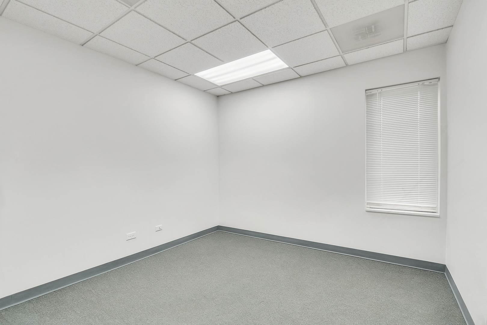 5455 Grand Avenue #301, Gurnee, IL 60031