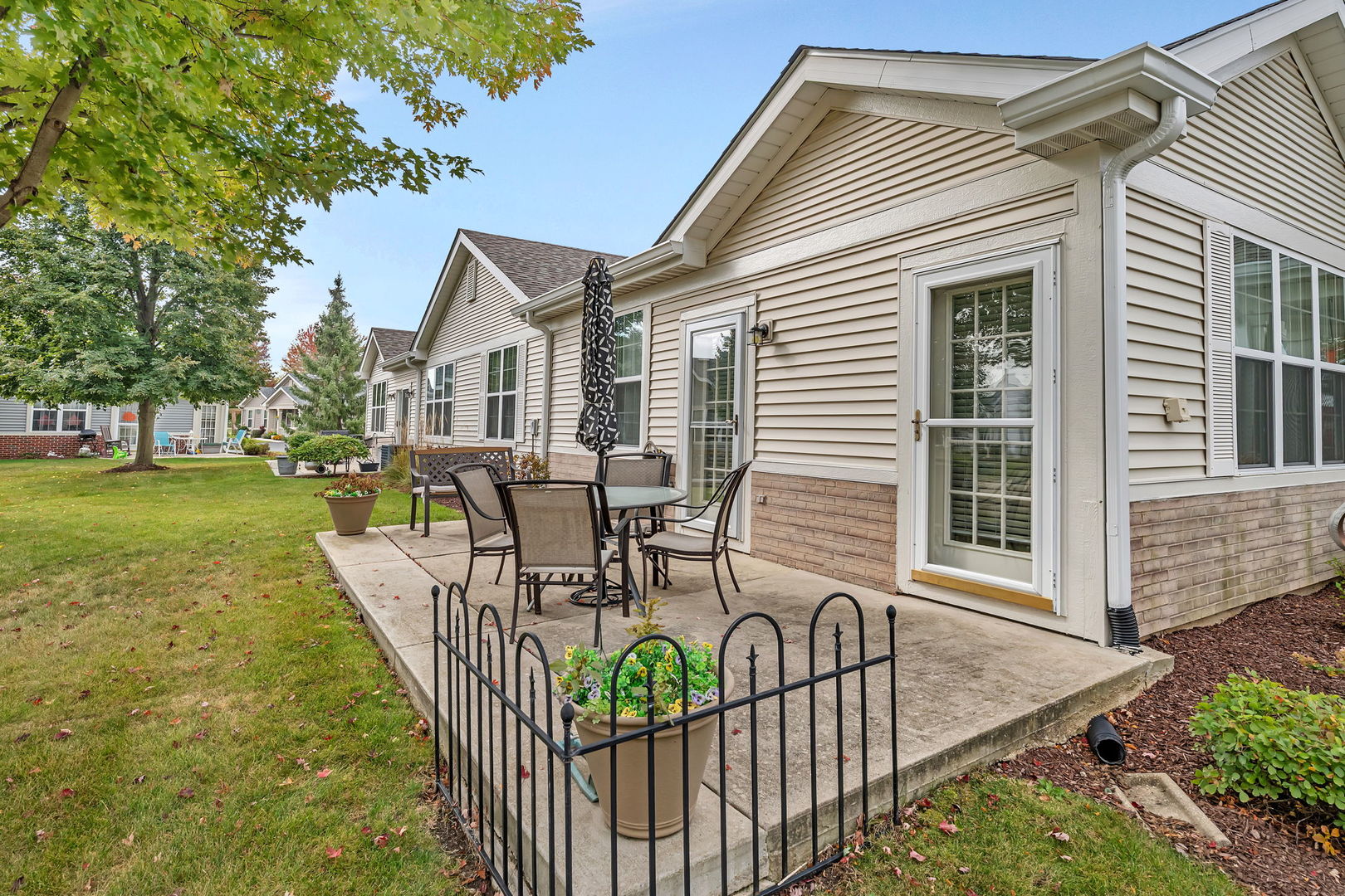 21476 Mays Lake Court, Crest Hill, IL 60403