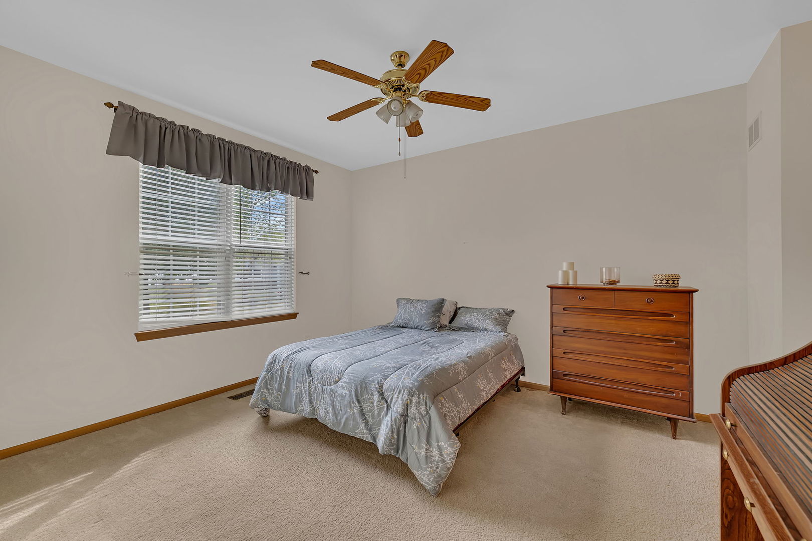 21476 Mays Lake Court, Crest Hill, IL 60403
