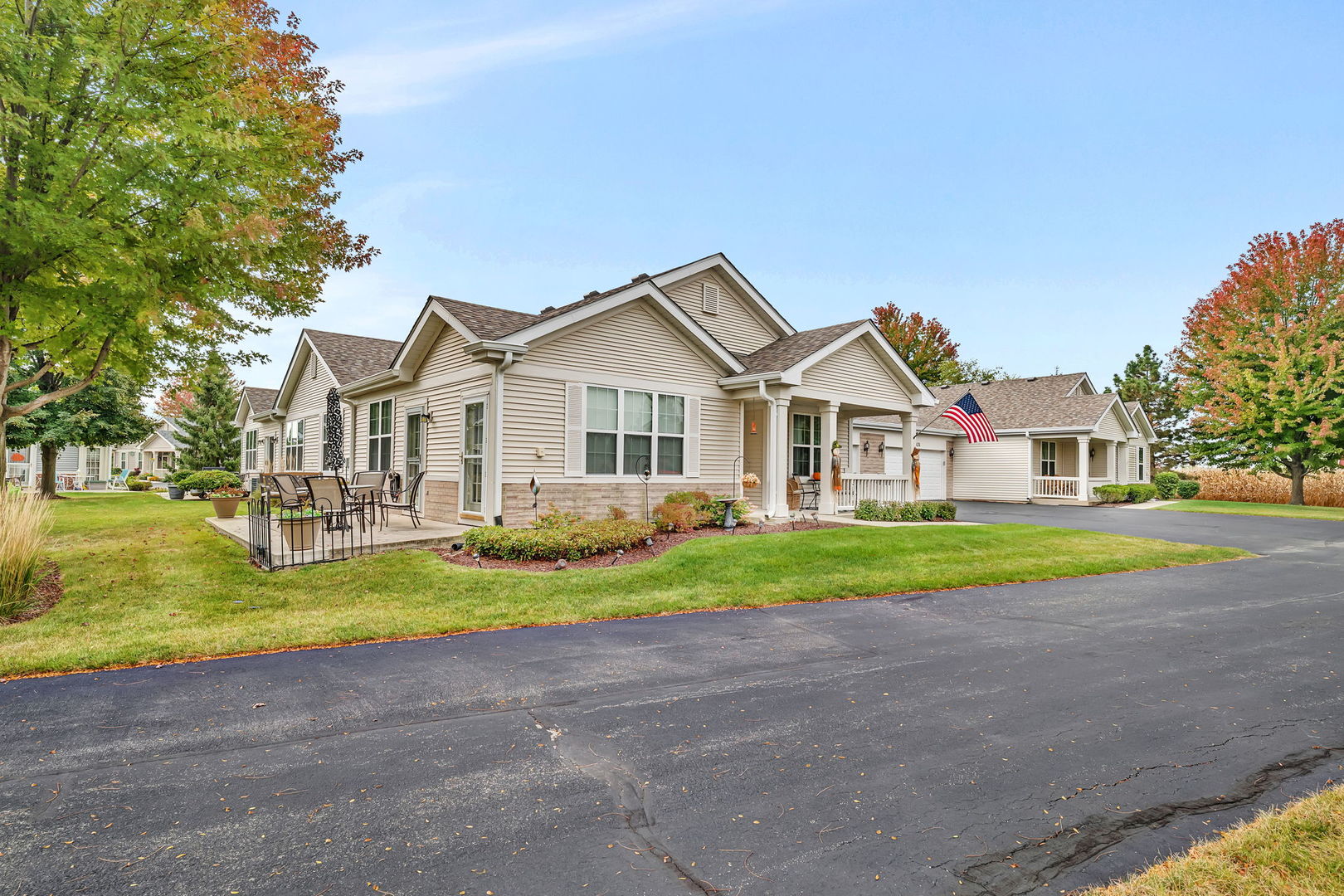 21476 Mays Lake Court, Crest Hill, IL 60403