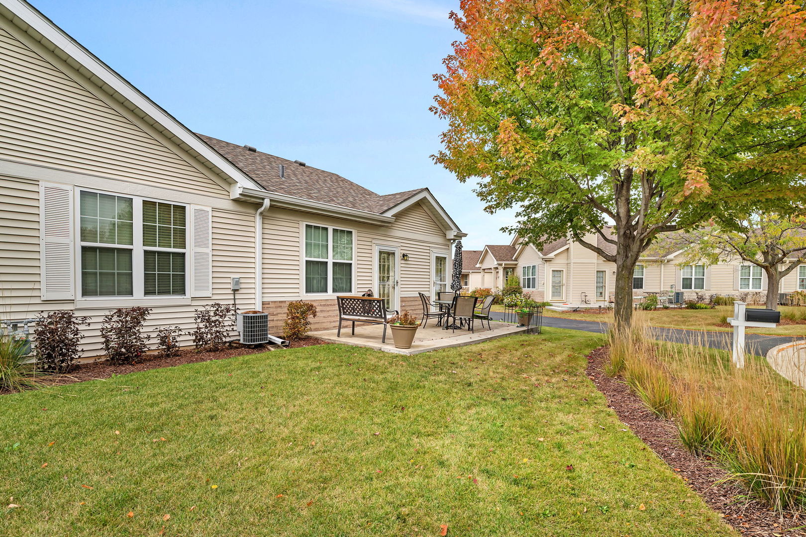 21476 Mays Lake Court, Crest Hill, IL 60403