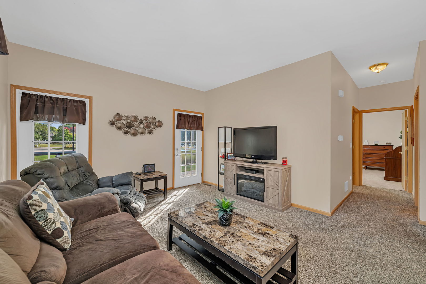 21476 Mays Lake Court, Crest Hill, IL 60403