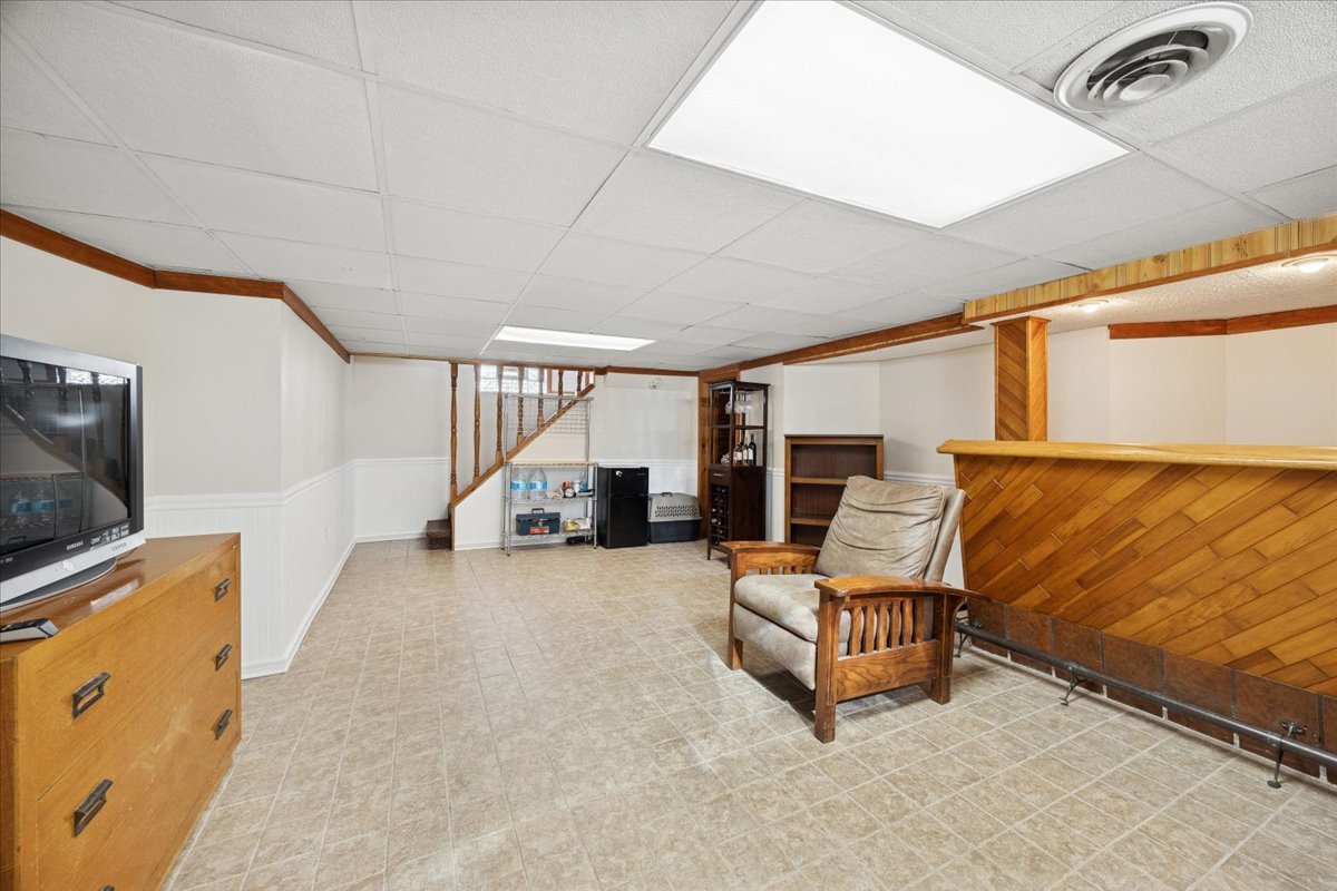 1813 Manchester Avenue, Westchester, IL 60154