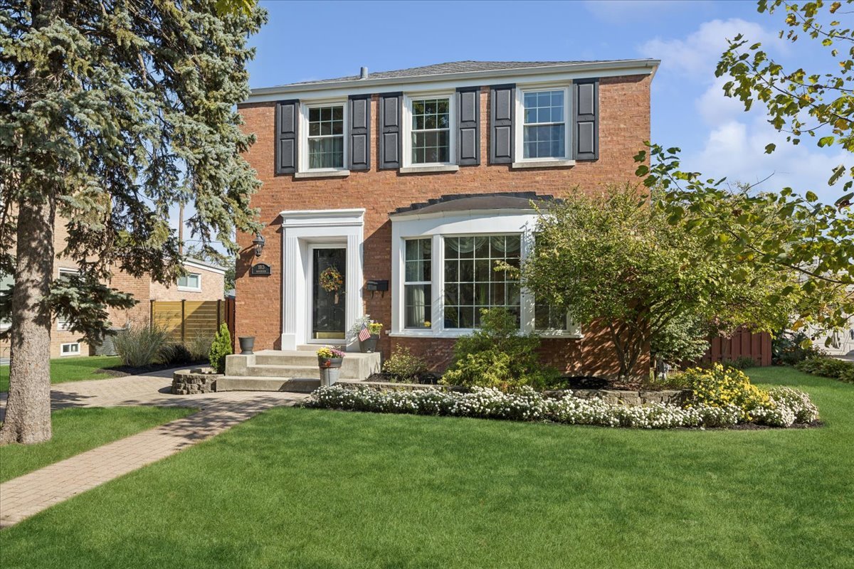 1813 Manchester Avenue, Westchester, IL 60154