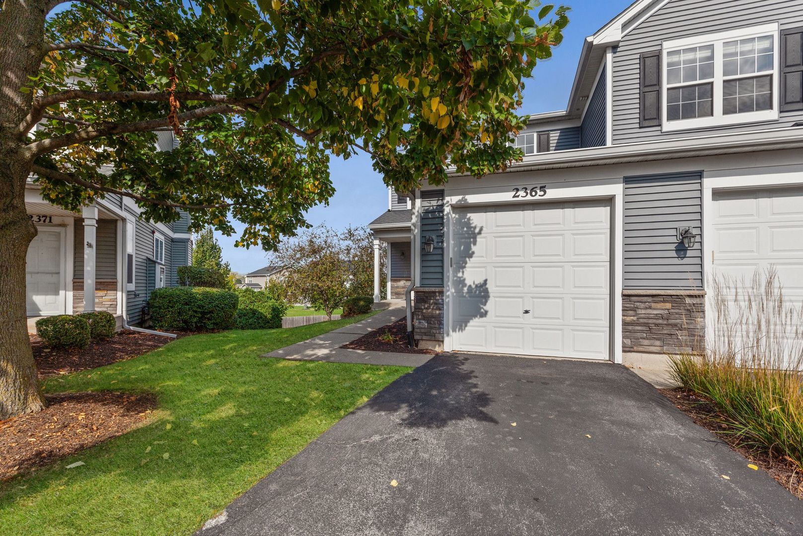 2365 Overlook Court, Naperville, IL 60563