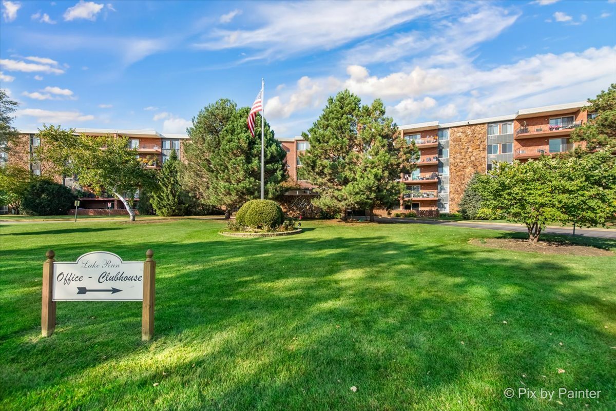 16 E Old Willow Road #417S, Prospect Heights, IL 60070