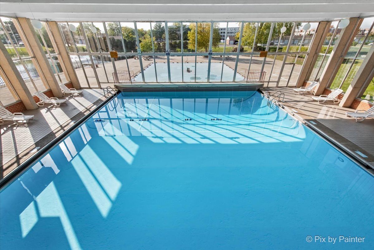16 E Old Willow Road #417S, Prospect Heights, IL 60070