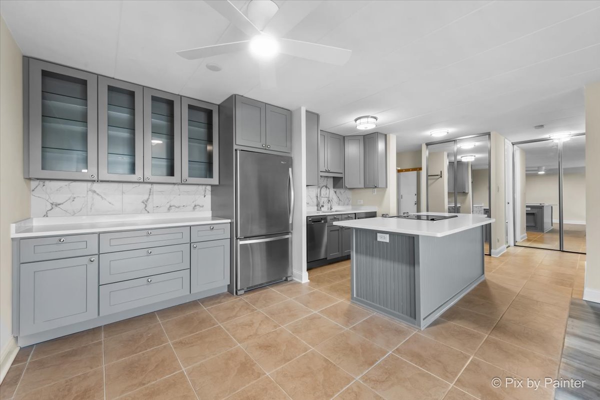16 E Old Willow Road #417S, Prospect Heights, IL 60070